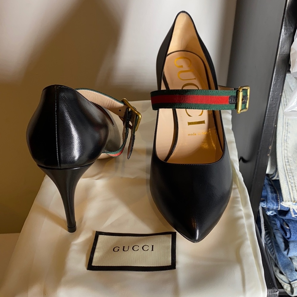 Gucci SYLVIE black leather Pump Webbed stripe ankle strap 38 & 40.5 Available